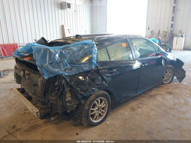 2018 TOYOTA PRIUS TWO 4