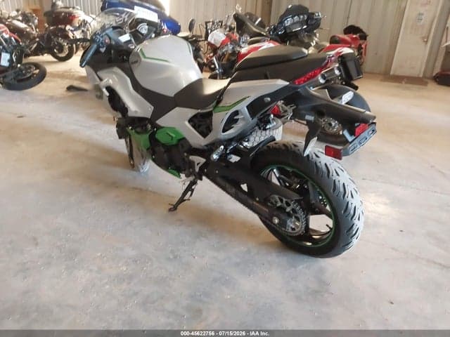 2024 KAWASAKI CX500 3