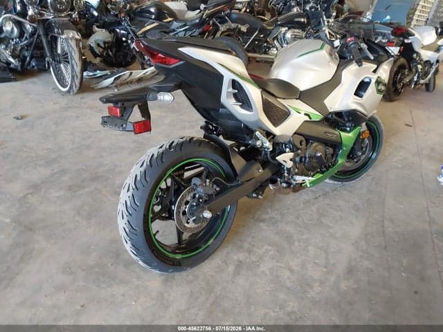 2024 KAWASAKI CX500 4