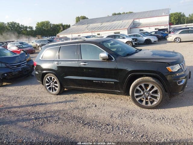 2017 JEEP GRAND CHEROKEE OVERLAND 18