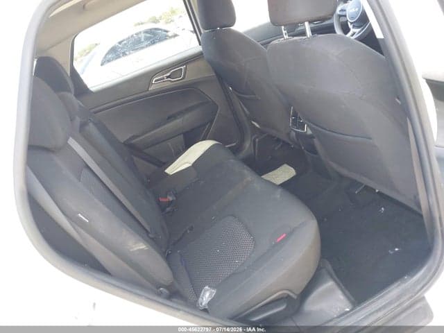2024 KIA SPORTAGE LX 8