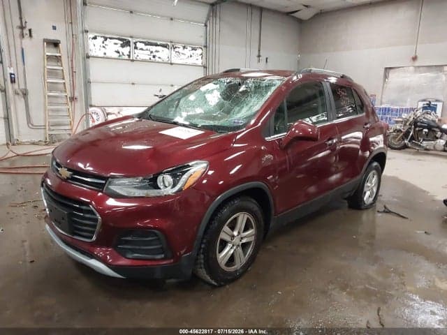 2017 CHEVROLET TRAX LT 2