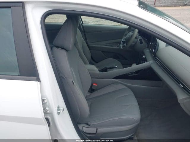 2023 HYUNDAI ELANTRA SEL 5