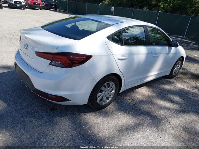 2020 HYUNDAI ELANTRA SE 4