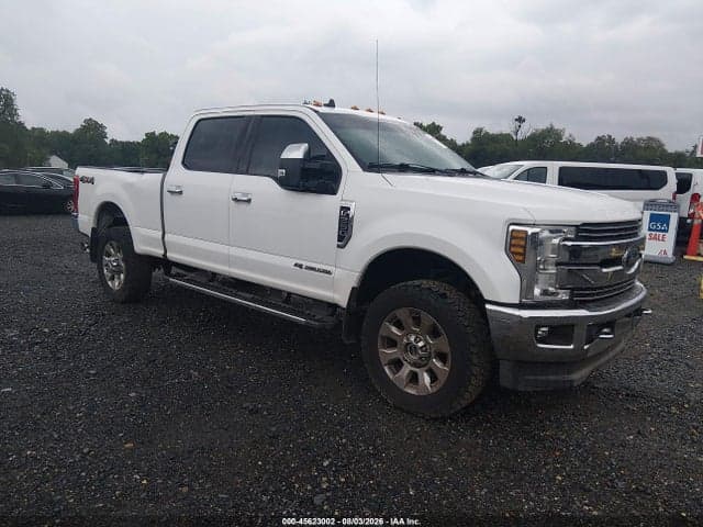 2019 FORD F-350 LARIAT 1