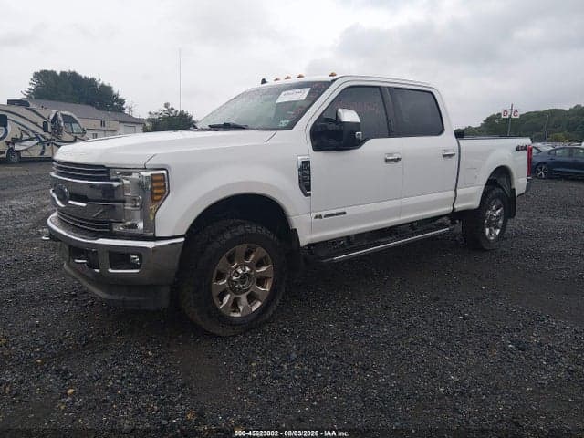 2019 FORD F-350 LARIAT 2