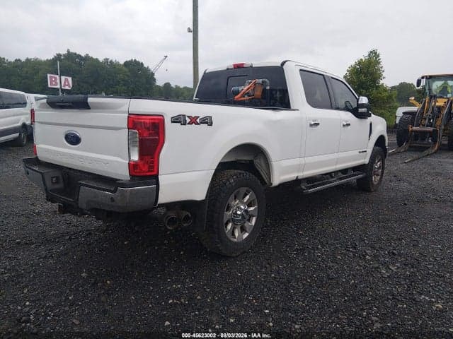 2019 FORD F-350 LARIAT 4