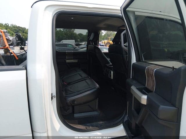 2019 FORD F-350 LARIAT 8