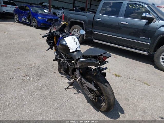 2020 YAMAHA YZFR3 A 3