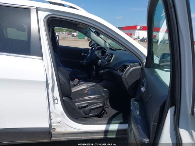 2019 JEEP CHEROKEE LATITUDE PLUS FWD 5