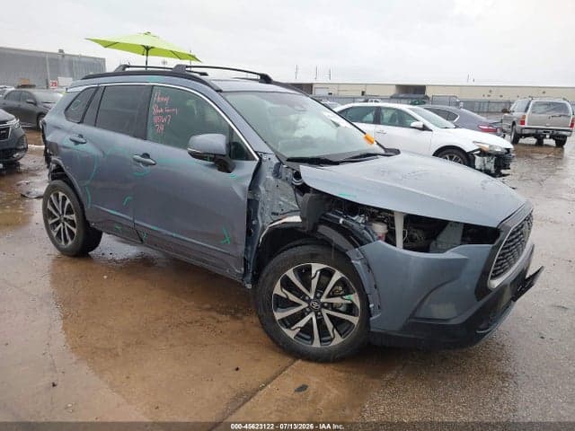 2024 TOYOTA COROLLA CROSS XLE 1