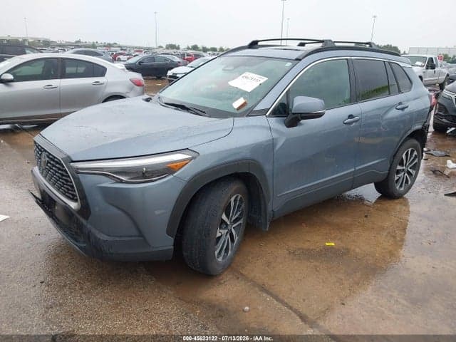 2024 TOYOTA COROLLA CROSS XLE 2