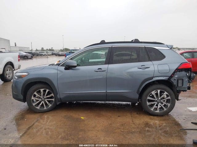 2024 TOYOTA COROLLA CROSS XLE 15