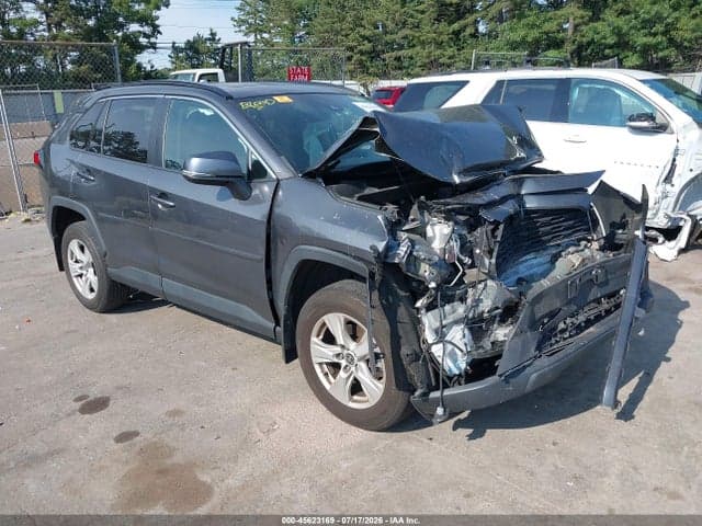 2021 TOYOTA RAV4 XLE 1
