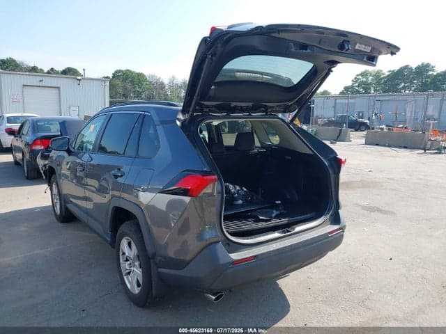 2021 TOYOTA RAV4 XLE 3