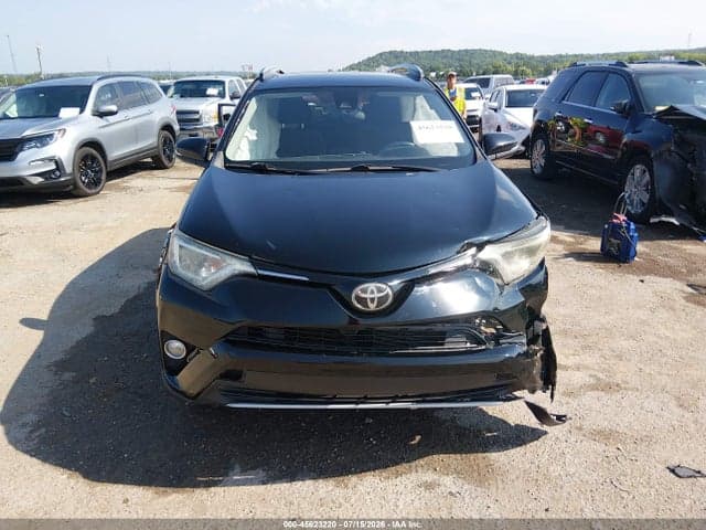 2018 TOYOTA RAV4 XLE 11