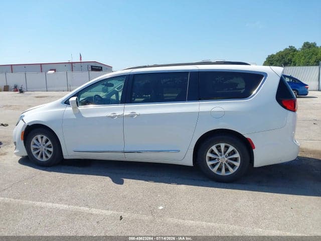 2017 CHRYSLER PACIFICA TOURING-L 14