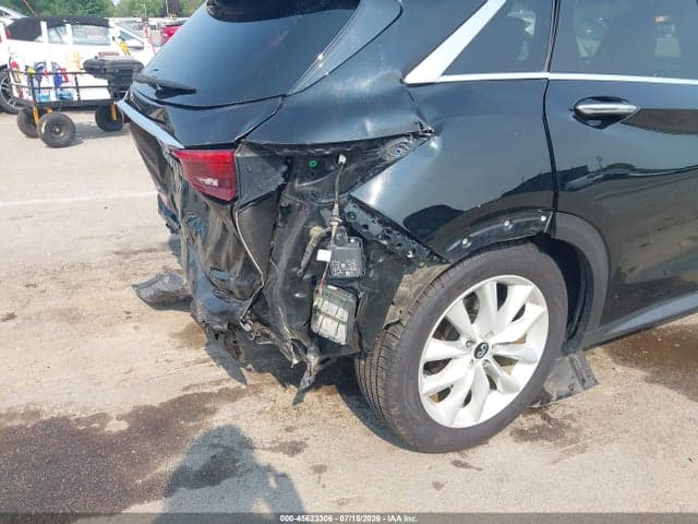 2019 INFINITI QX50 ESSENTIAL 18
