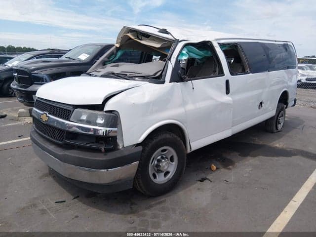2018 CHEVROLET EXPRESS 3500 LT 2