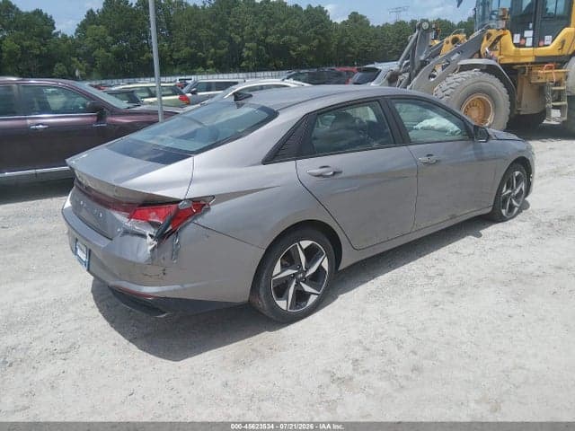 2023 HYUNDAI ELANTRA SEL 4