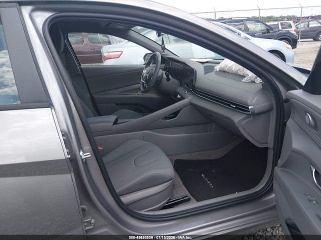 2023 HYUNDAI ELANTRA SEL 5