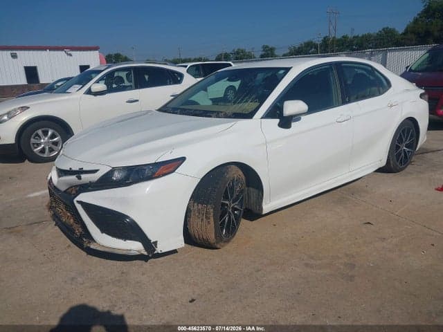 2022 TOYOTA CAMRY SE AWD 2
