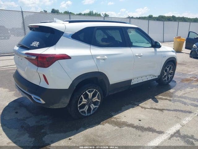 2023 KIA SELTOS EX 4