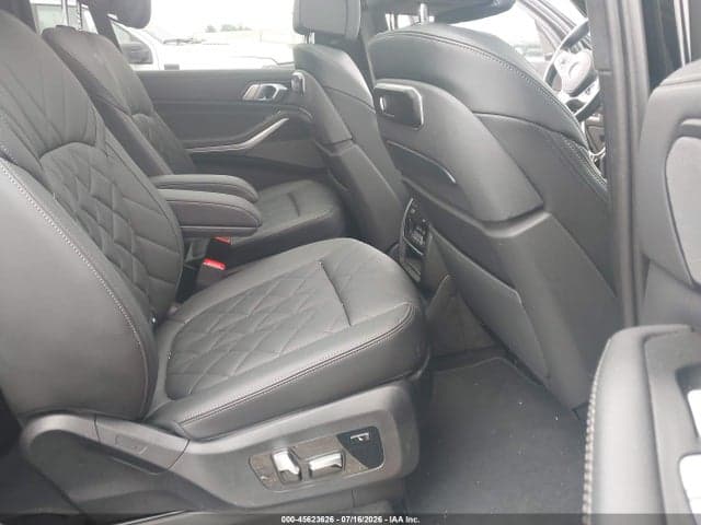 2025 BMW X7 XDRIVE40I 8