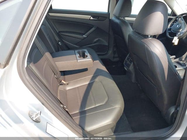 2021 VOLKSWAGEN PASSAT 2.0T SE 8
