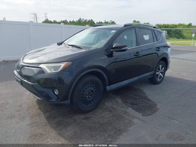 2018 TOYOTA RAV4 XLE 2