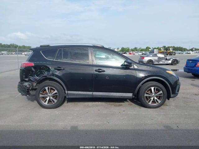 2018 TOYOTA RAV4 XLE 13