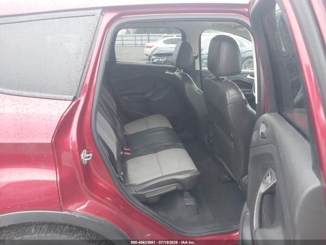 2017 FORD ESCAPE SE 8