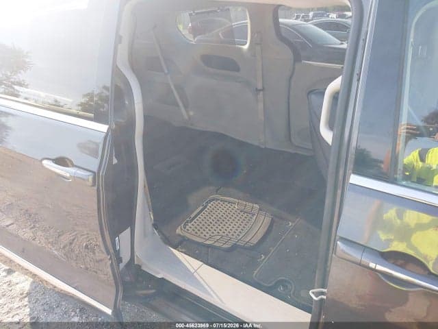 2018 CHRYSLER PACIFICA TOURING L PLUS 8