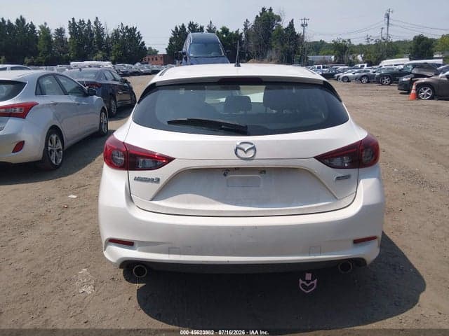 2018 MAZDA MAZDA3 TOURING 16