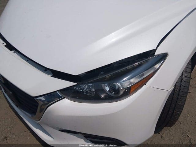 2018 MAZDA MAZDA3 TOURING 19