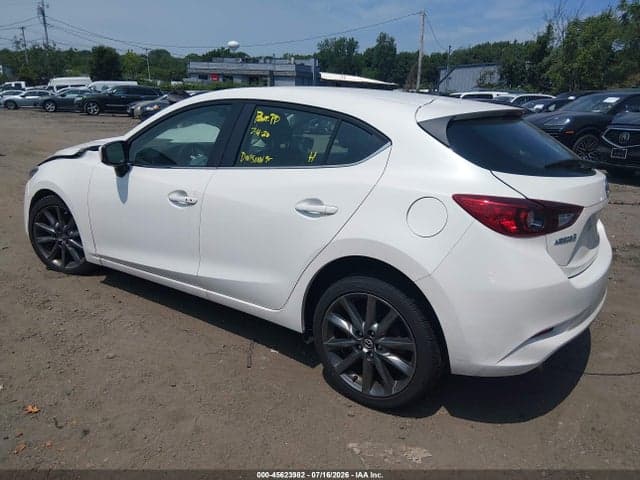2018 MAZDA MAZDA3 TOURING 3