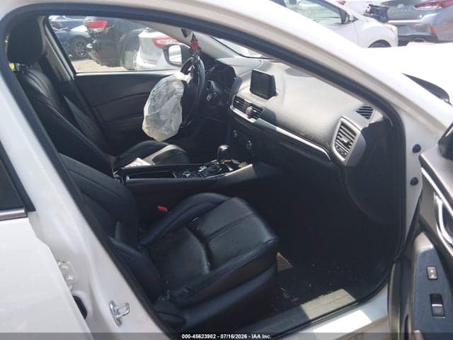 2018 MAZDA MAZDA3 TOURING 5