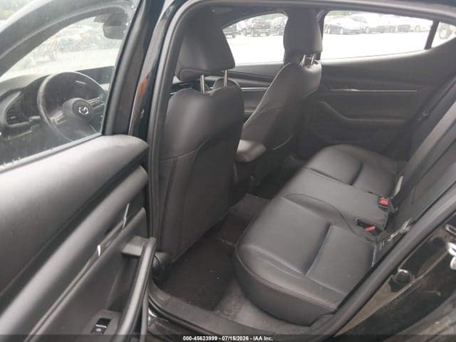 2021 MAZDA MAZDA3 SELECT 8