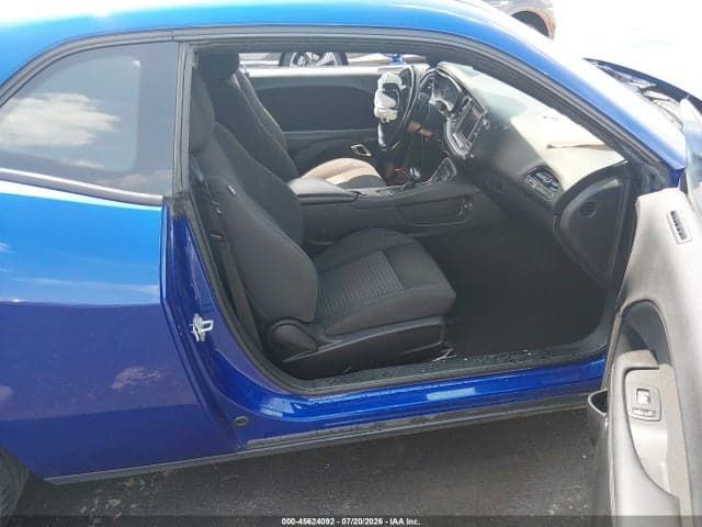 2020 DODGE CHALLENGER SXT 5