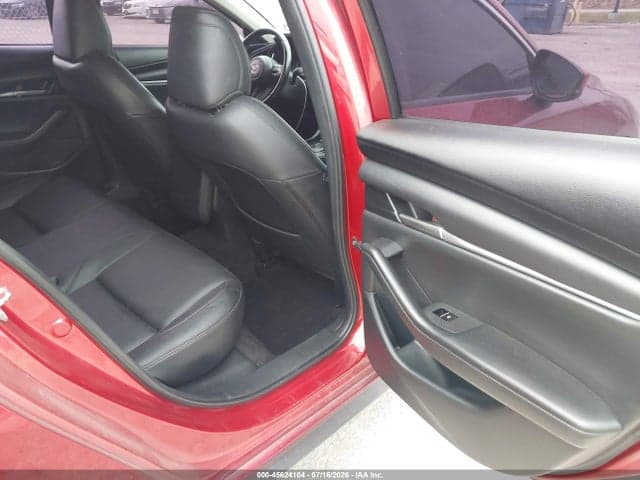 2022 MAZDA MAZDA3 SELECT 8