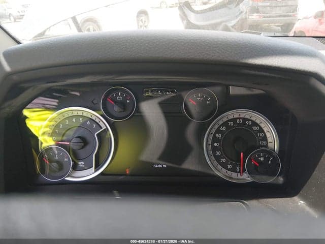 2019 RAM 1500 CLASSIC WARLOCK 4X2 6'4 BOX 7
