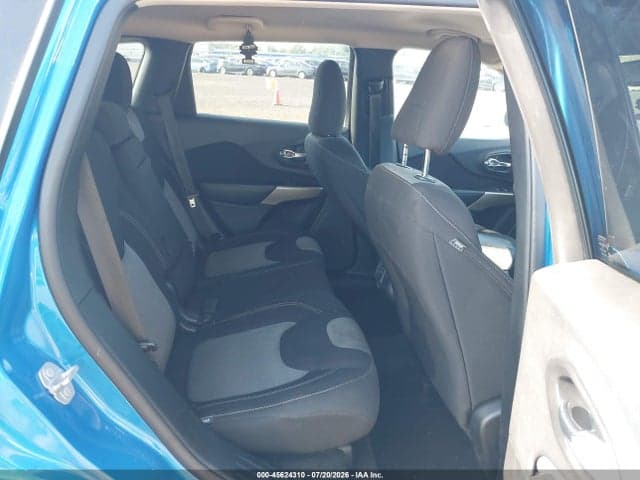2018 JEEP CHEROKEE LATITUDE 4X4 8