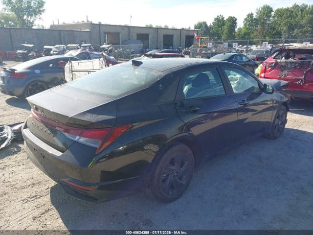 2023 HYUNDAI ELANTRA SEL 4