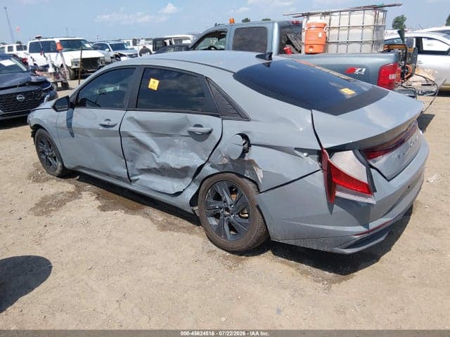 2022 HYUNDAI ELANTRA SEL 3