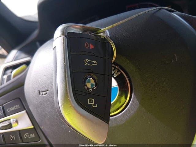 2019 BMW 330I 11