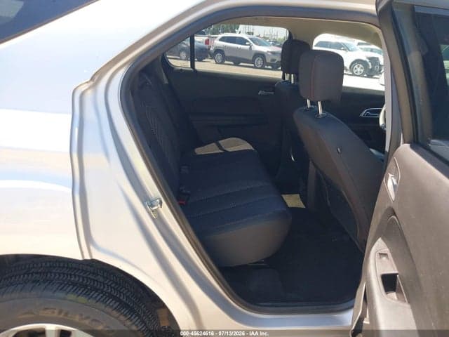 2017 CHEVROLET EQUINOX LS 8