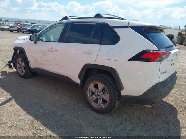 2025 TOYOTA RAV4 XLE 3