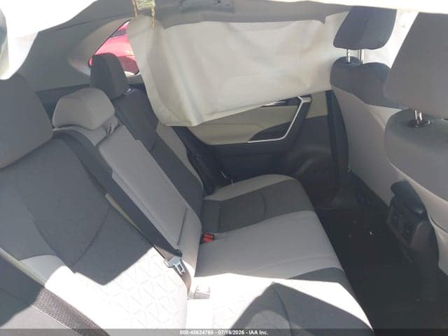 2025 TOYOTA RAV4 XLE 8