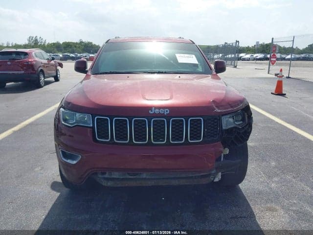 2018 JEEP GRAND CHEROKEE LAREDO E 4X2 11
