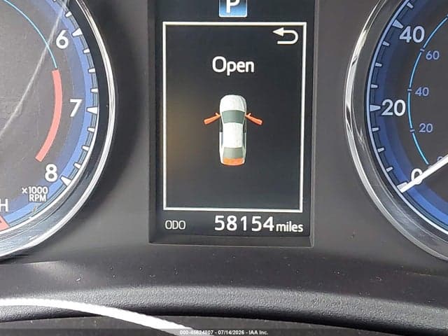2018 TOYOTA COROLLA SE 16